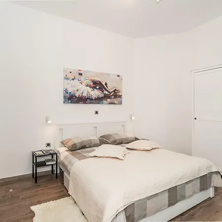 Apartment Mille